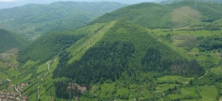 Bosnian pyramids